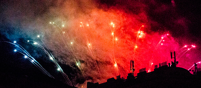 Feux d'artifice. Identité visuelle. Found her brand